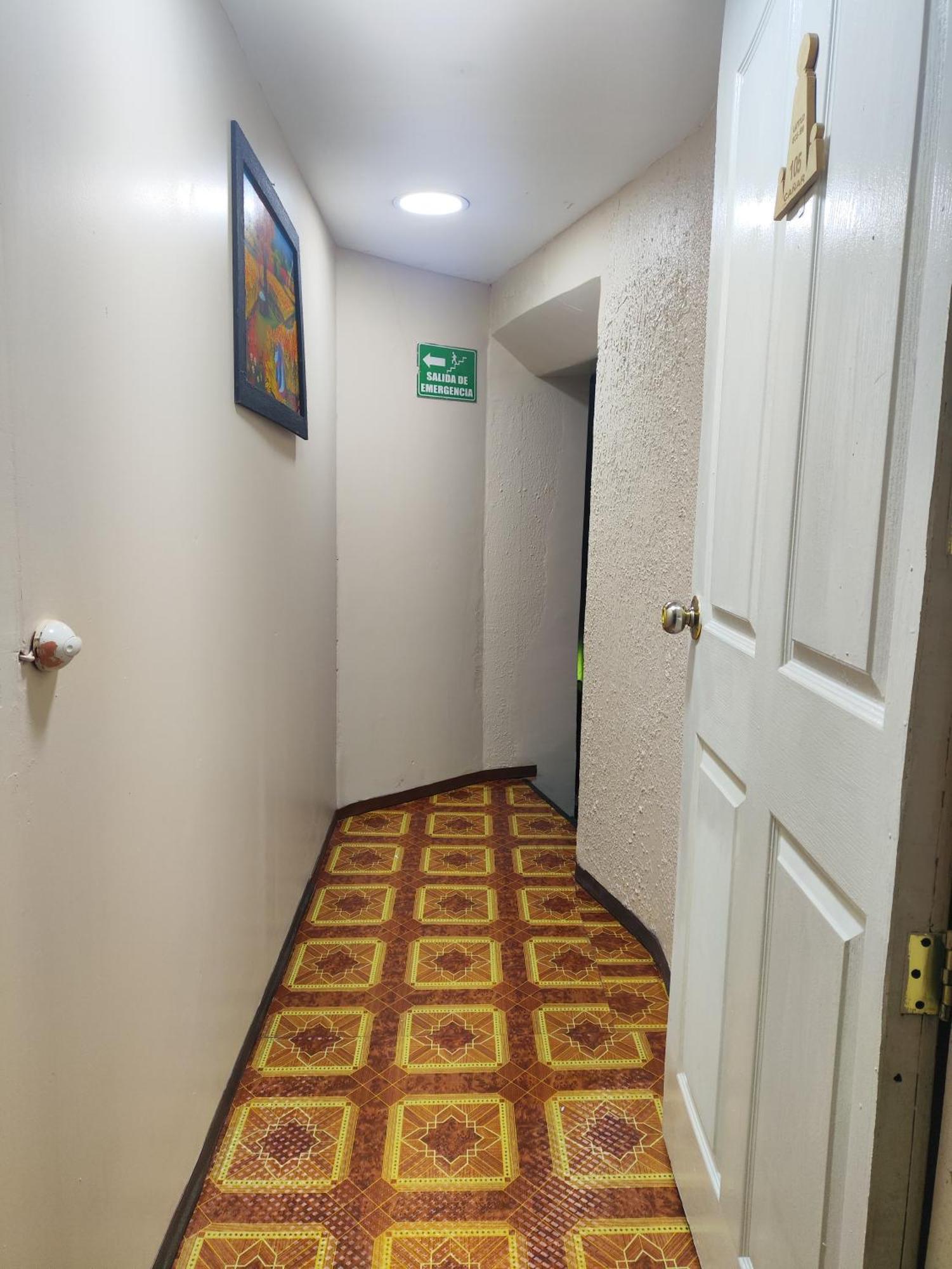 Hostal Latitud Ecuem Κίτο Εξωτερικό φωτογραφία